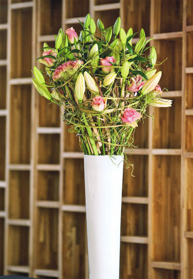 langstieliges Blumen-Bukett von BlumenKompostionen in Rosa und Pink